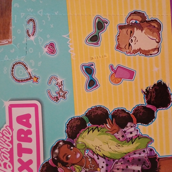 BNIB Barbie EXTRA doll-African American- #7---has 15 styling pieces - Picture 7 of 8